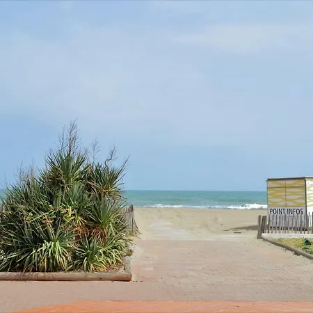 Lovely Sea Ле Баркарес